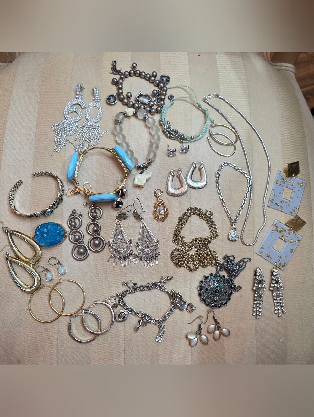 RESELLERS!! LOT OF RESELLABLE JEWELRY! OR ADD TO YOUR COLLECTION!
